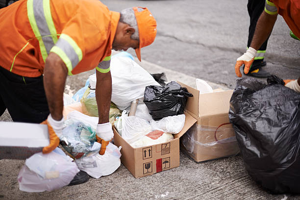 Best Carpet Removal and Disposal  in La Riviera, CA